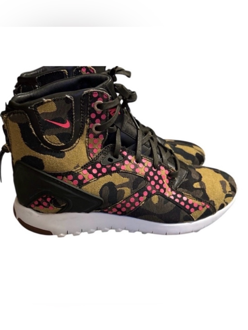 Nike Koth Ultra Mid JCRD Sneakerboot Sneakers in Desert Camo with Pink Detail 7